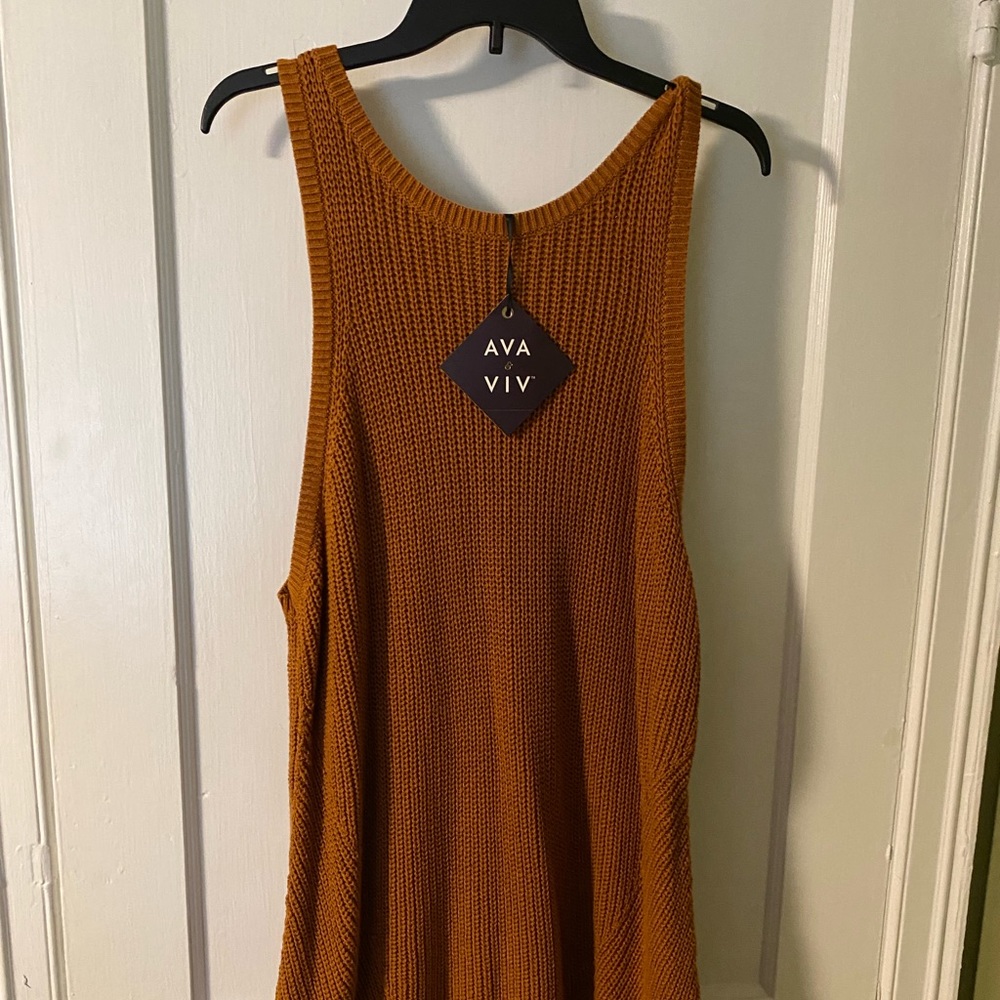 Women’s Sleeveless Sweater Top